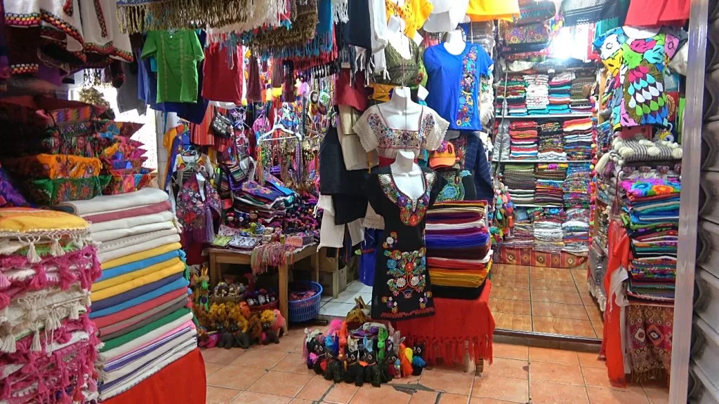 Mercado de Dulces y Artesanías Ámbar San Cristóbal de las Casas