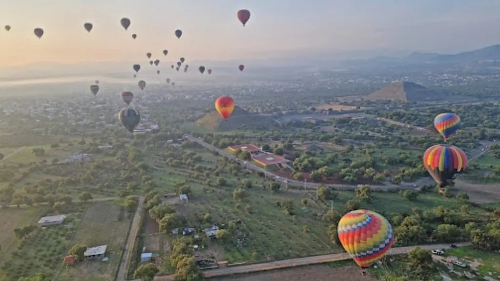volar en globo en Teotihuacán 